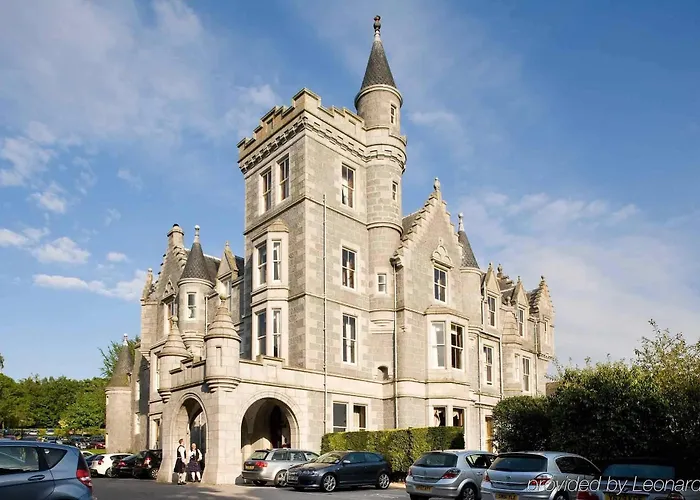 Hotels with Parking in Aberdeen: Find the Perfect Accommodations with Parking Facilities