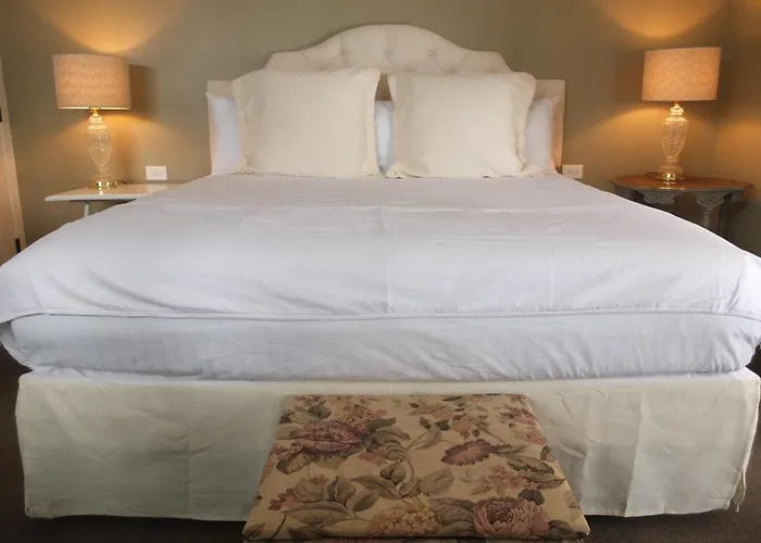 Discover Your Ideal Stay: Best Hotels in Lansing Reviewed